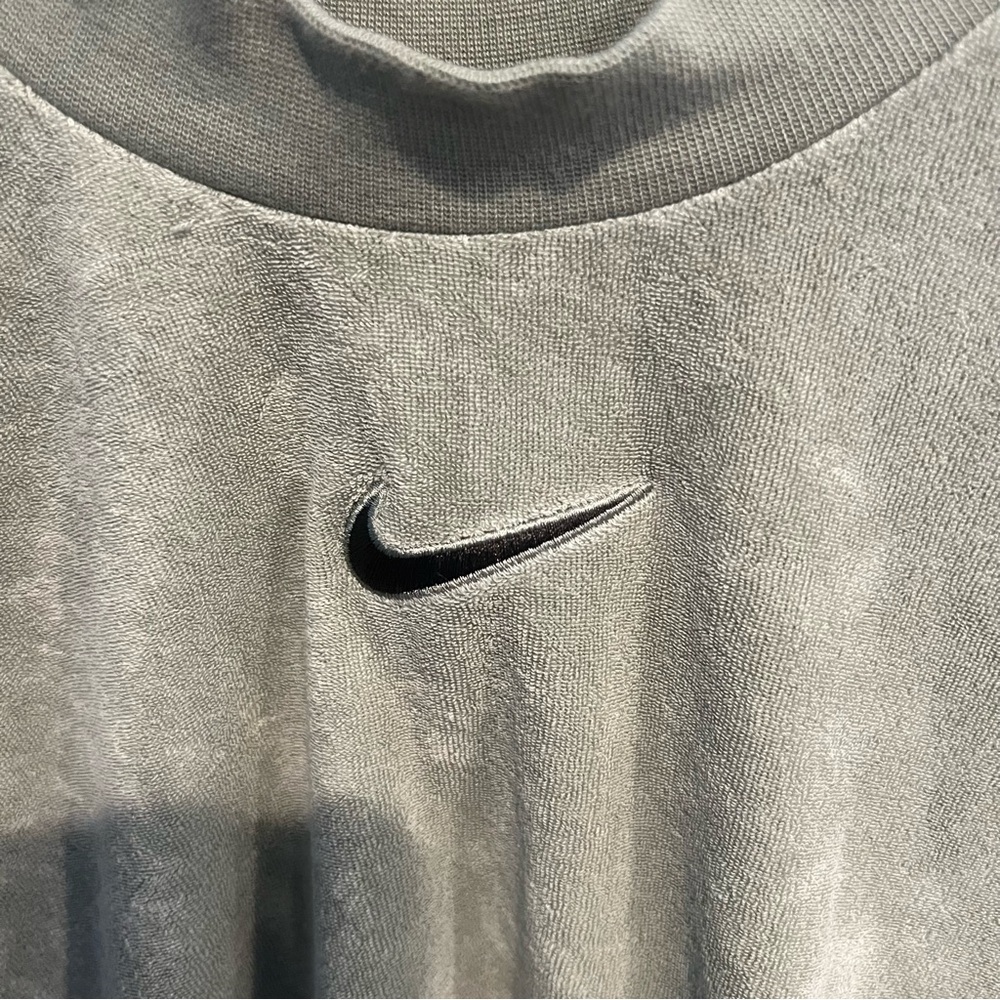 Nike Women's Mock-neck Short-sleeve Terry Top (Green/khaki) - Picture 4 of 8